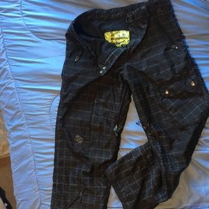 Men’s Snow Boarding Pants. Barely worn, like new.
